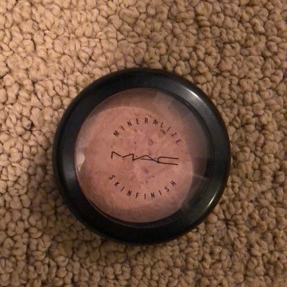 Mac Mineralized Skin-finish porcelain pink
